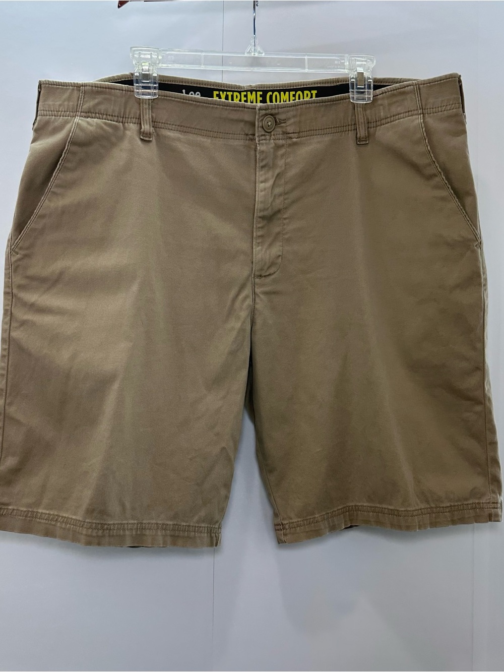 Lee Men's Tan Cargo Shorts